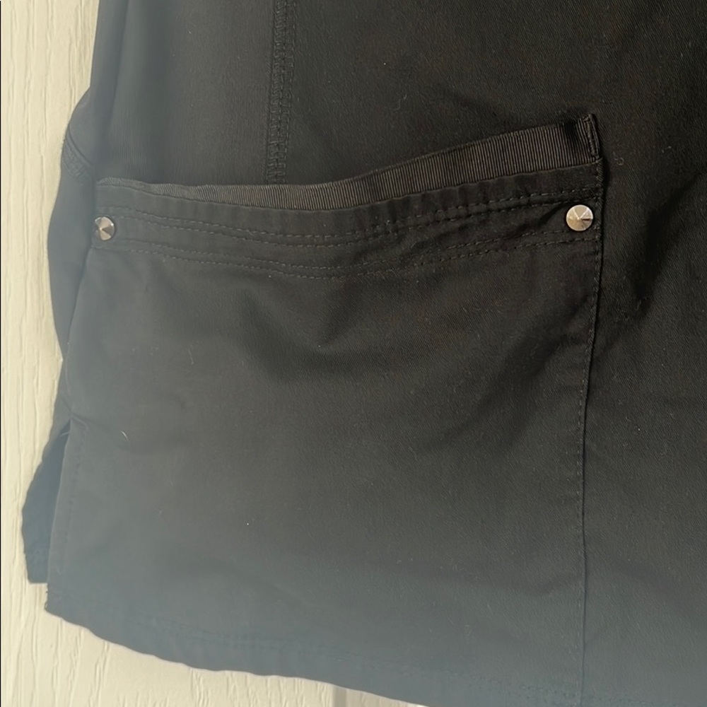 Scrub Top - Picture 2 of 3